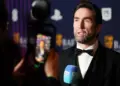 Leslie benzies bantah tuduhan pelecehan seksual terhadap sarah ransome